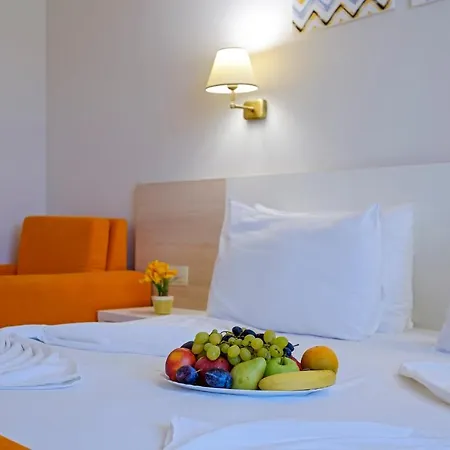 Garden Nevis 3* サニービーチ