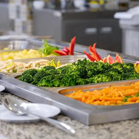 Garden Nevis Hotell Slăntjev Brjag