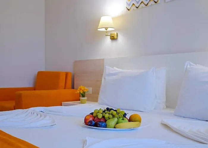 Garden Nevis 3* סאני ביץ'